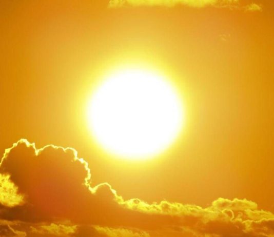 Caldo non cede nel weekend, sabato tornano i bollini arancioni: le città più roventi