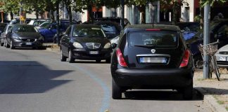 Strisce blu e nuovo Codice della strada, cosa cambia nel 2026: le nuove regole