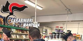 Suzzara, blitz dei Nas: alimenti scaduti in due negozi etnici, multa da 4mila euro