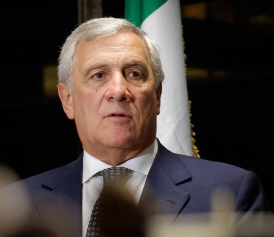 Russia e guerra ibrida, Tajani: “Italia non è al riparo dalle minacce”. L’allarme sulle elezioni: “Rischio condizionamenti”