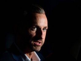 L’AfD trionfa col 44% in Sassonia-Anhalt, chi è Ulrich Siegmund: “L’uomo più pericoloso della Germania”
