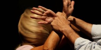 Violenza sulle donne, la Regione stanzia altri 300mila euro per l’assistenza legale gratuita