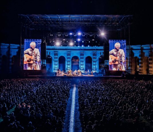Dal folk al rumorismo: i Wilco accendono l’Esedra di Palazzo Te