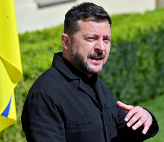 Ucraina-Russia, Zelensky: “Putin vuole negoziare”. Ma Mosca ha risorse per la guerra fino al 2028