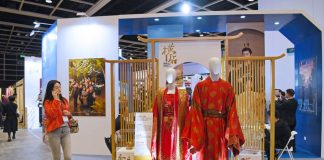I turisti diventano attori di fiction nella “Hollywood cinese” di Hengdian