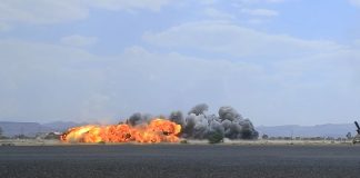 Missile Houthi su aeroporto di Riad, almeno 12 morti e oltre 300 feriti