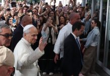 Papa Leone XIV rientrato in Vaticano dopo le dimissioni dal Gemelli