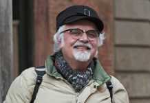Marmirolo, “Oltre il petrolio” apre la stagione teatrale: Patrizio Roversi racconta i cambiamenti climatici
