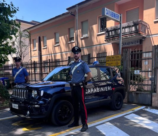 Suzzara, uomo trovato morto nel cortile di un condominio