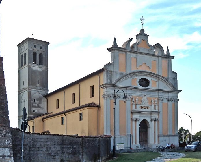 Chiesa_di_Santa_Maria_Annunciata_(San_Martino_dall'Argine)_-_facciata_e_lato_sud_2026-07-19