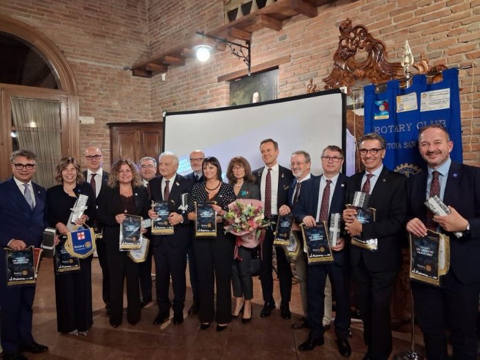 FOTO PRESIDENTI E AUTORITA' ROTARIANE