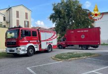 Ostiglia, odore di gas all’Itis: scuola evacuata. Poi il rientro dopo le verifiche dei pompieri