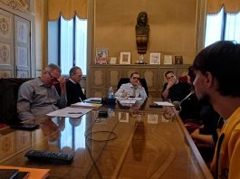 Trasporto scolastico, ancora criticità tra bus pieni e ritardi: Bottani apre a nuove corse
