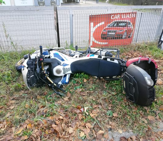 Suzzara, gli rubano la moto dal garage e si schiantano durante la fuga