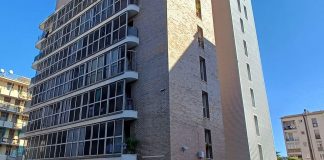 Mantova, via Volta: via ai lavori sul tetto della palazzina, modifiche alla viabilità