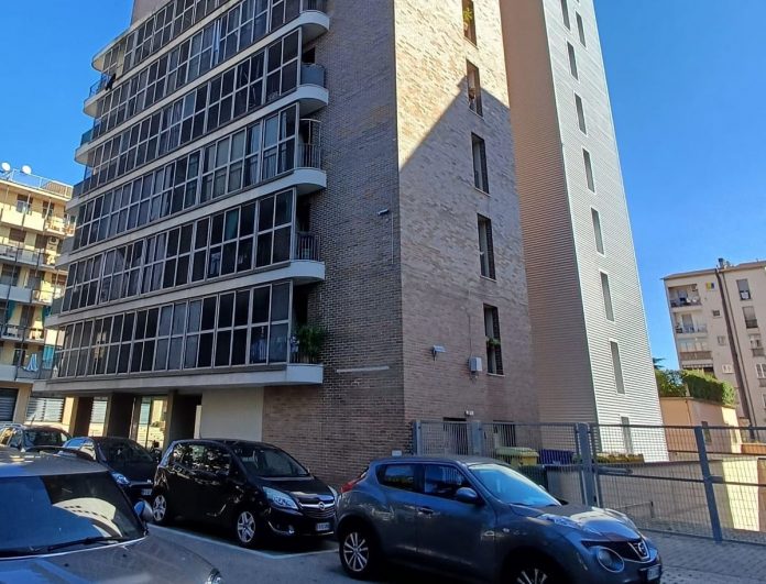 Palazzina via Volta 7