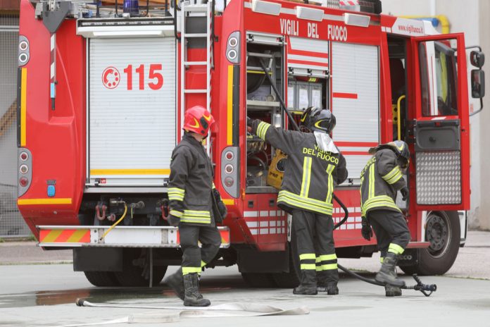Vigili-del-Fuoco-camion