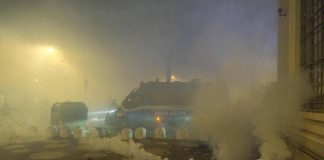 Scontri a corteo per sgombero Askatasuna, chieste 19 misure cautelari: tra i reati contestati anche tentato omicidio