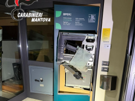 San Benedetto Po, assalto alla Bper nella notte con l’esplosivo: rubati 40mila euro