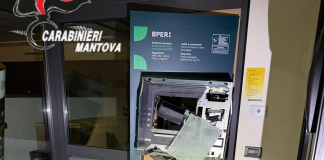 San Benedetto Po, assalto alla Bper nella notte con l’esplosivo: rubati 40mila euro
