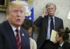 Cortei, l’ex consigliere di Trump Bolton: “Tattiche russe schema già visto, puntano a destabilizzare società”