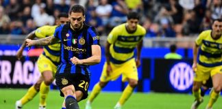 Fallo di Diego Carlos su Esposito, interviene il Var: giusto il rigore in Inter-Parma?