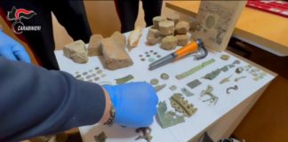Traffico di reperti archeologici tra Mantovano e Polesine: otto indagati nell’operazione “Eridanos”