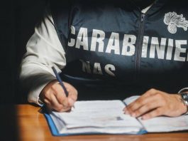 Schiaffi, insulti e violenza sessuale ad anziane in Rsa di Milano: interdetti 3 Oss