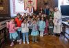 I piccoli della Casa dei Bambini portano un dono in Comune a Mantova