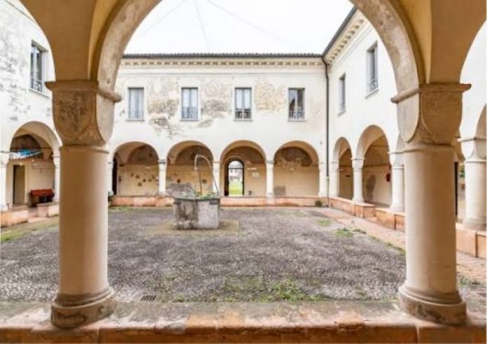 chiostro ex convento Gonzaga