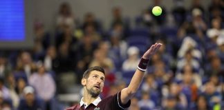 Djokovic torna a vincere: De Minaur si ritira e il serbo conquista per la settima volta Pechino