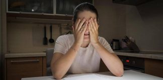 Violenza economica sulle donne, che cos’è: tutte le sfaccettature, l’indagine