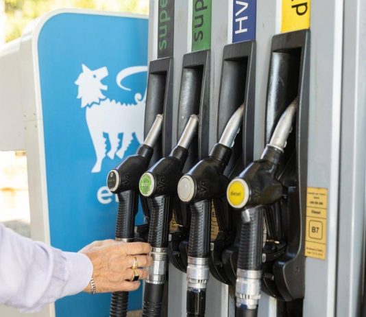 Eni estende il tetto al prezzo dei carburanti per tutto l’anno