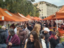 Festa delle Lumere, visitatori da tutto il Nord: “l’anno prossimo servirà più spazio”