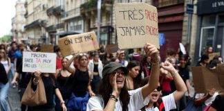 Francia, Mesnil (sindacato liceale): “Bisogna intensificare la protesta”