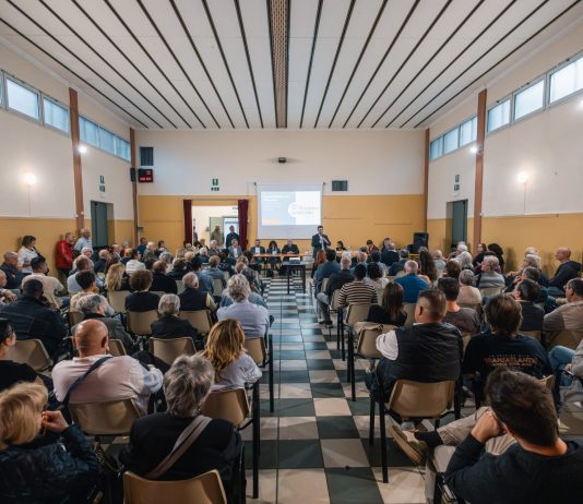 Raccolta rifiuti e opere pubbliche: la Giunta incontra i residenti di Frassino e Virgiliana