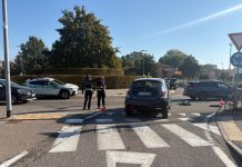 Cittadella, anziano ciclista travolto in rotonda: trasportato al Poma per un trauma cranico