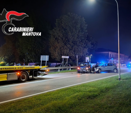 San Giorgio Bigarello, scontro tra due auto nella notte: donna in ospedale