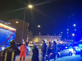 Mantova, scontro tra due auto in via Mulina: sette persone coinvolte