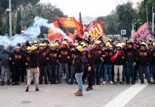Ex Ilva, terzo giorno di protesta: presidi davanti alla raffineria a Taranto, corteo a Genova