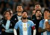 Messi, i regali per l’addio all’Argentina: dal ‘bracciale della leggenda’ ai cartellini dell’arbitro e… la Coppa America