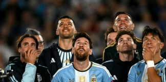 Messi, i regali per l’addio all’Argentina: dal ‘bracciale della leggenda’ ai cartellini dell’arbitro e… la Coppa America
