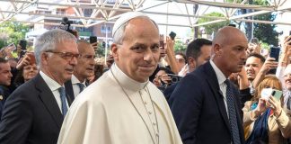 Papa Leone operato per un tumore maligno al polmone: l’intervento e la convalescenza, cosa sappiamo