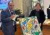 Mihajlović nel ‘cuore’ di tutti, premio alla memoria e opera d’arte di Benito Macerata