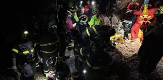 Speleologo bloccato in una grotta nel Nuorese, proseguono operazioni di salvataggio