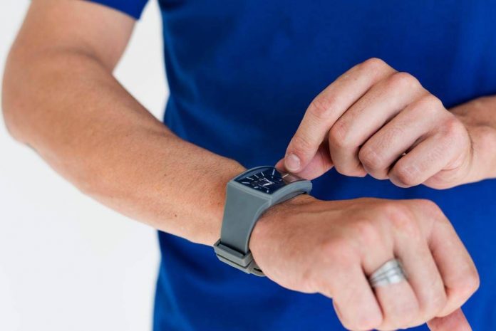 orologio_plastica_123rf