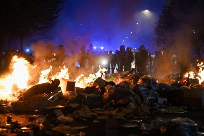 parigi_proteste_francia_afp