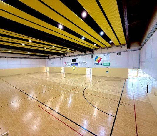Suzzara, Palasport “Marmiroli”: nuova pavimentazione in legno per la sicurezza degli atleti