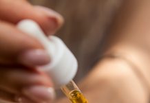 Cambio di stagione e pelle secca: l’errore comune che indebolisce la barriera proprio quando serve di più
