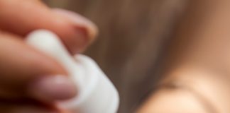 Cambio di stagione e pelle secca: l’errore comune che indebolisce la barriera proprio quando serve di più